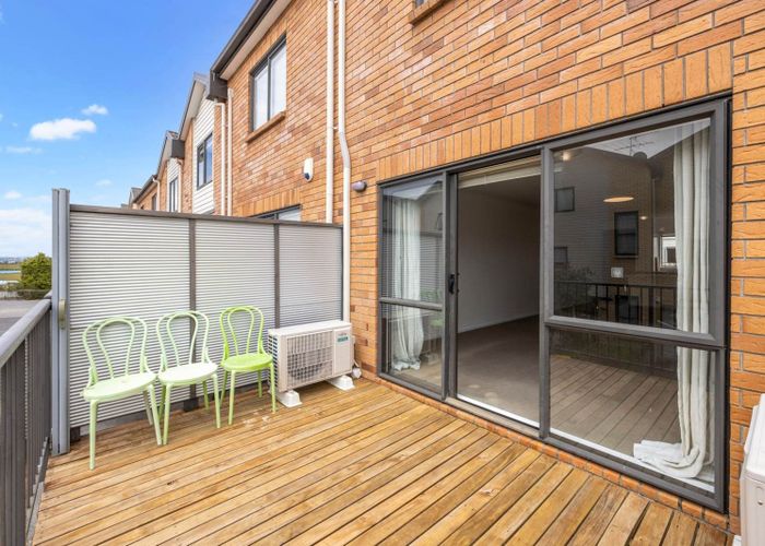  at 185/172 McLeod Road, Te Atatu South, Waitakere City, Auckland