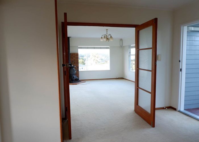  at 52 Fairclough Road, Beach Haven, North Shore City, Auckland