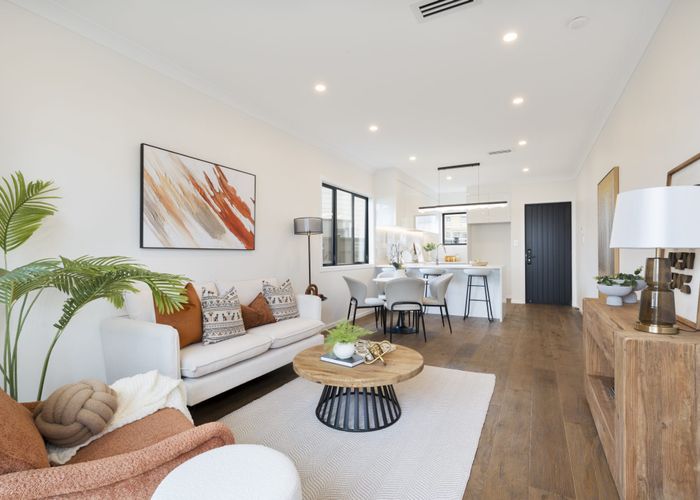  at 10 Whiteywood Street, Westgate, Waitakere City, Auckland