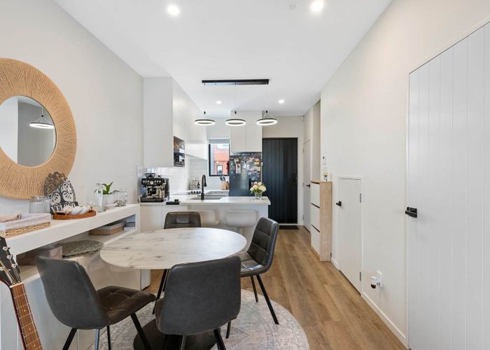  at 33 Kiato Lane, Flat Bush, Manukau City, Auckland