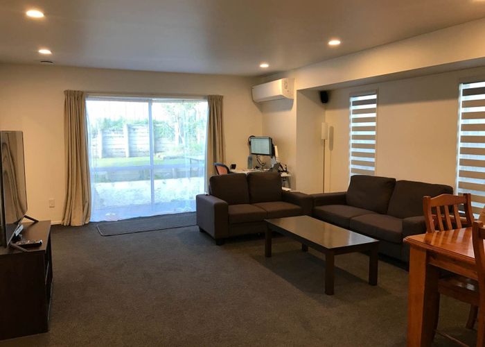  at 2/45 Sungrove Rise, Sunnyvale, Waitakere City, Auckland