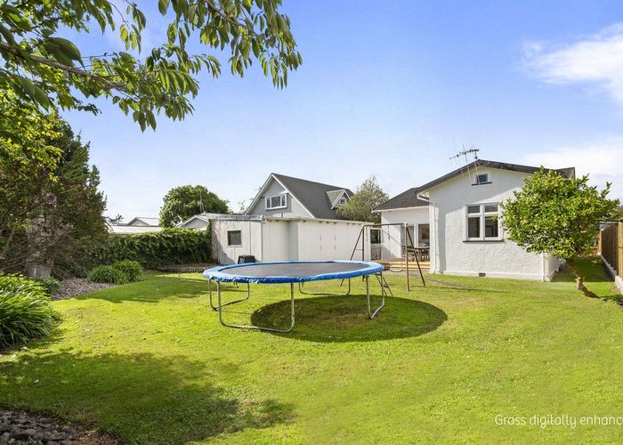  at 33 Saint Johns Avenue, Palmerston North
