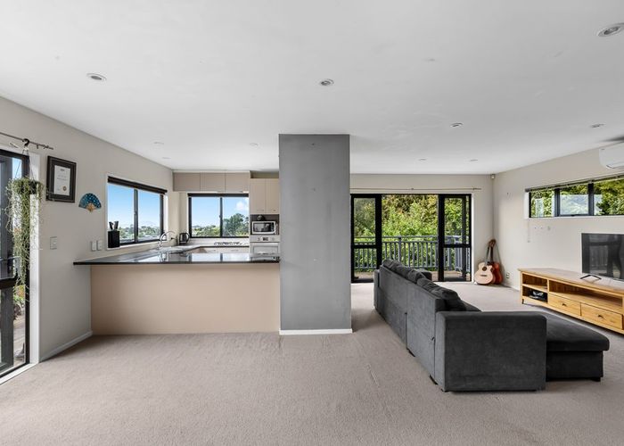 at 278C Glamorgan Drive, Northcross, Auckland