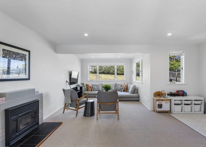  at 1/23 Stanley Road, Glenfield, Auckland