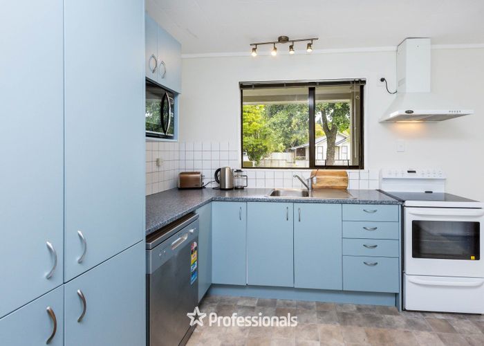  at 2/6 Gemstone Drive, Birchville, Upper Hutt