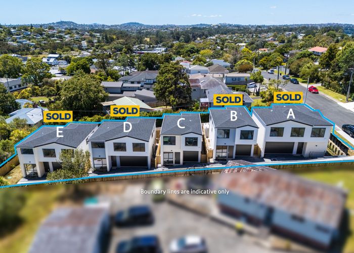  at 21C&D Barron Drive, Green Bay, Waitakere City, Auckland