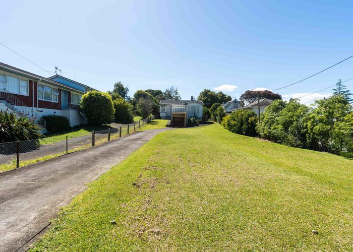  at 29 Hutchinson Avenue, New Lynn, Auckland