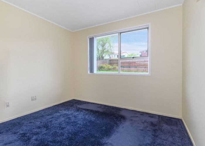  at 37 Rosewarne Crescent, Glendene, Auckland