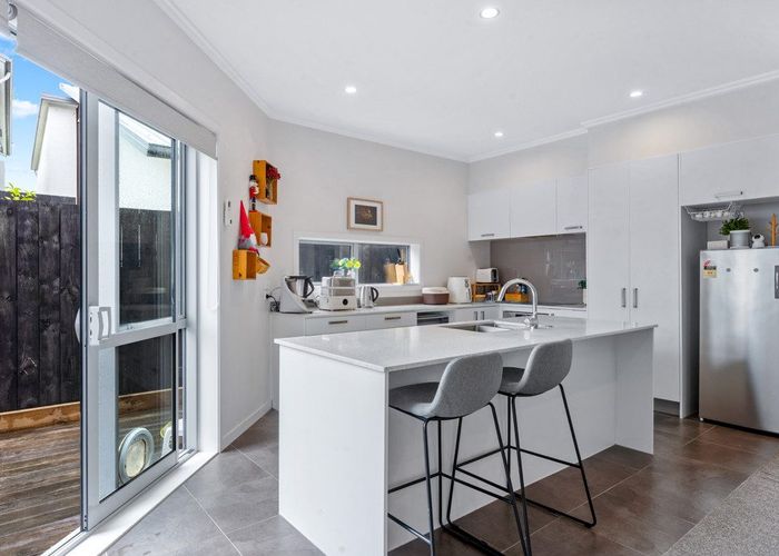  at 33 Kanuka Road, Hobsonville, Waitakere City, Auckland