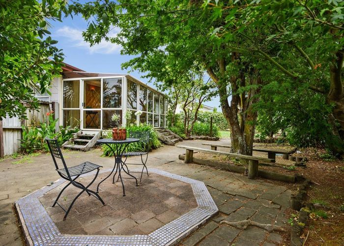  at 30 Darren Crescent, Half Moon Bay, Manukau City, Auckland