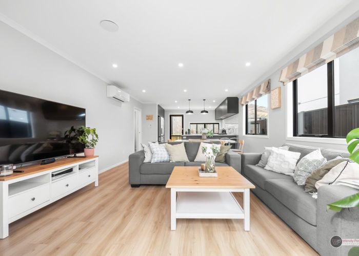  at 11 Desert Gold Lane, Wallaceville, Upper Hutt