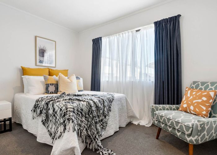  at 2/136 Moore Street, Howick, Manukau City, Auckland