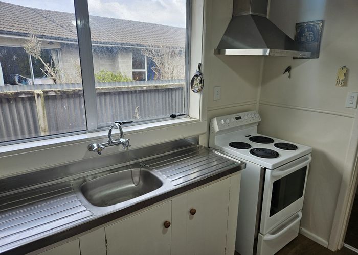  at Lorraine/632 Islay Place, Woolston, Christchurch City, Canterbury