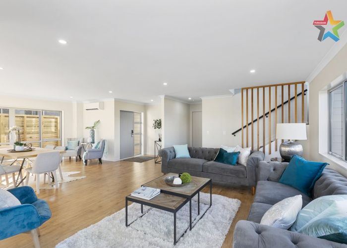  at 4 Poto Road, Normandale, Lower Hutt