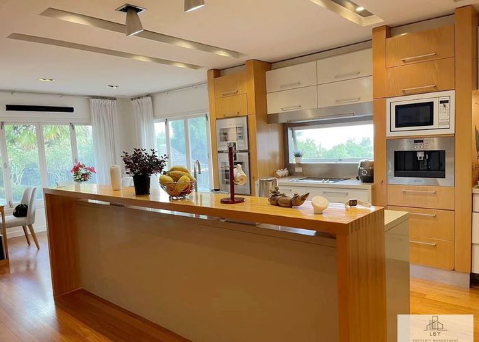  at 8 Westbury Crescent, Remuera, Auckland City, Auckland