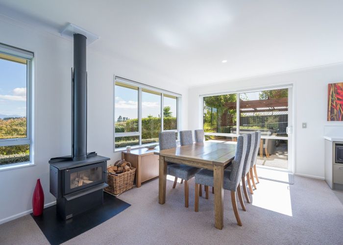  at 3 Bright Lane, Redwood Valley