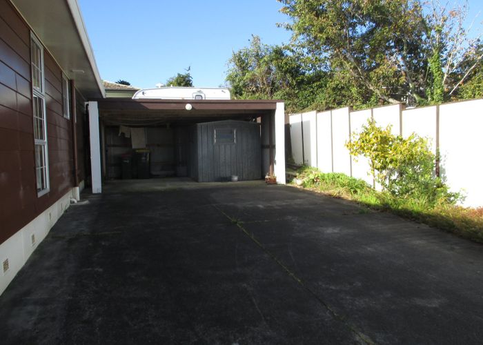  at 2/3 Benyglo Place, Highland Park, Manukau City, Auckland