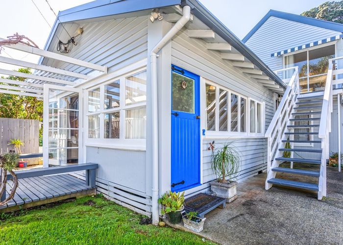  at 2 Aputa Avenue, Te Puru