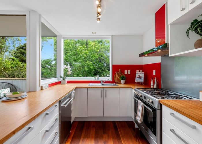  at 2/22 Rangatira Road, Birkenhead, Auckland
