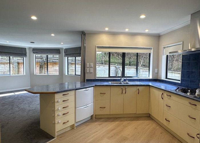  at 28 Chieftain Rise, Goodwood Heights, Auckland