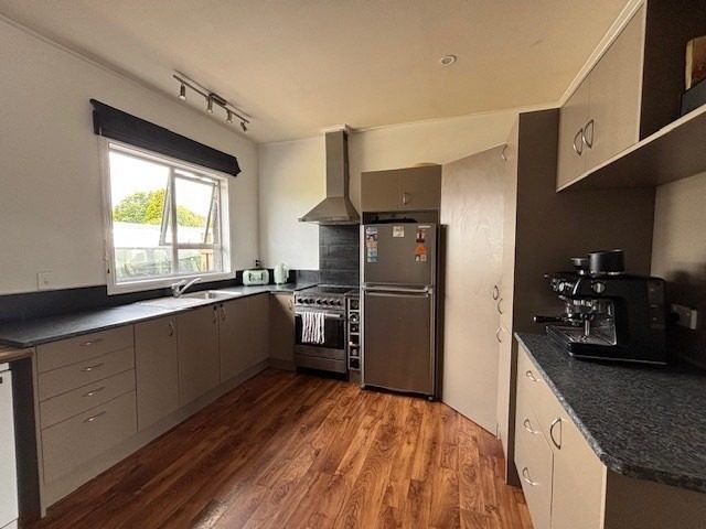  at 18 Renfrew Street, Waikiwi, Invercargill, Southland