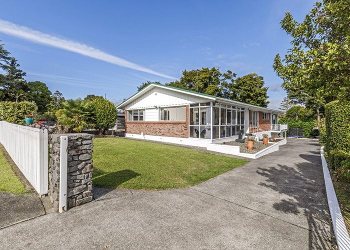  at 14 Dennis Avenue, Hillpark, Auckland