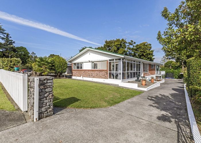  at 14 Dennis Avenue, Hill Park, Manukau City, Auckland