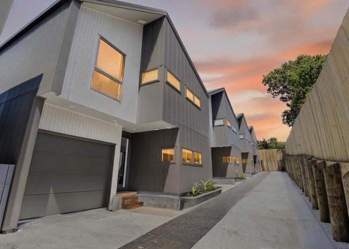  at Lot 1 / 10 Neptune Avenue, Beach Haven, North Shore City, Auckland