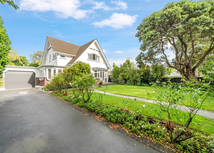  at 24 St Albans Grove, Woburn, Lower Hutt
