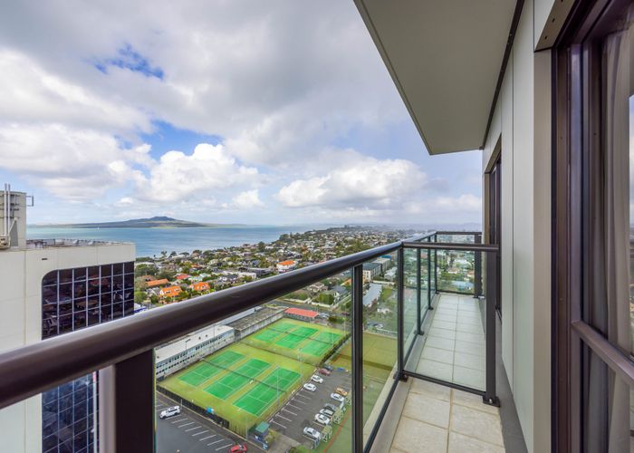  at 9-17 Byron Avenue, Takapuna, North Shore City, Auckland