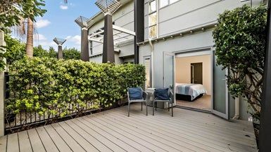  at 4/49 Browns Bay Road, Browns Bay, Auckland