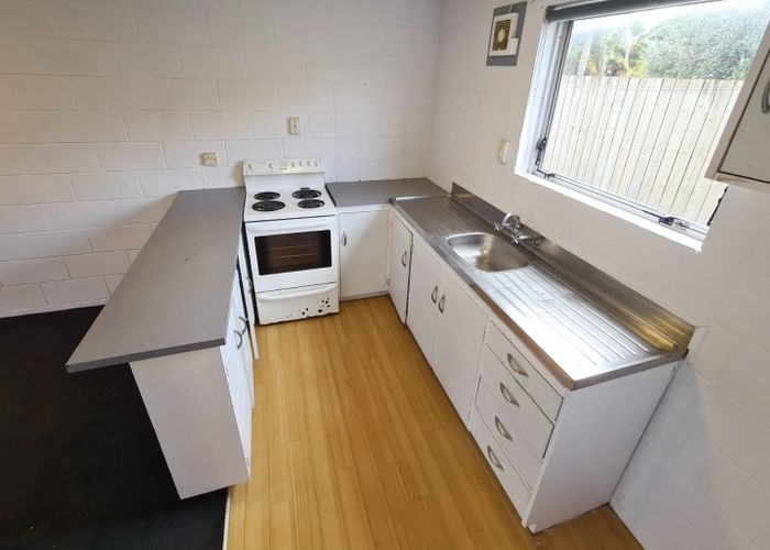  at 2/7 Opoia Road, Hamilton East, Hamilton