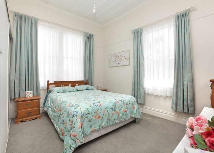  at 7 Wolseley Street, Morningside, Auckland