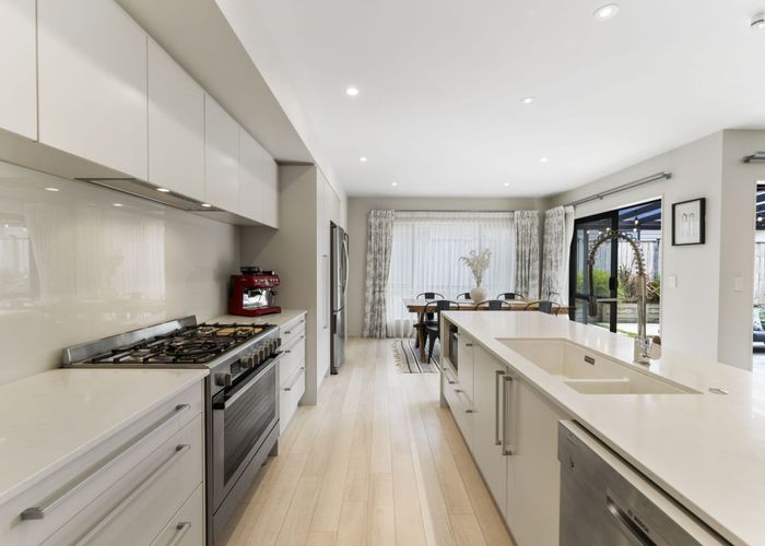  at 7 Gelderland Way, Karaka, Papakura