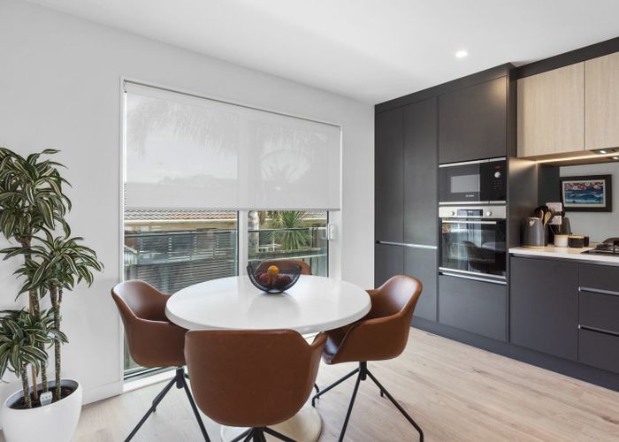  at 4/4 Jutland Rd, Hauraki, Auckland