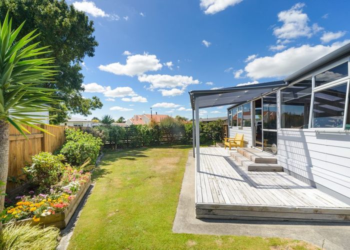  at 10 Forbes Place, Kelvin Grove, Palmerston North