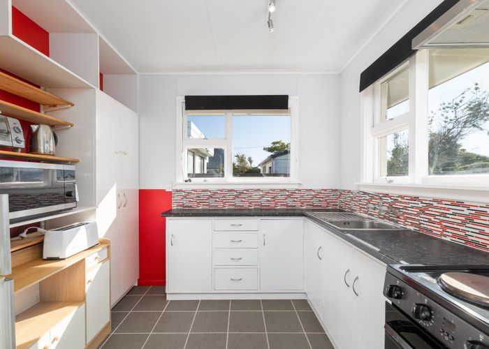  at 2/76 Estuary Road, New Brighton, Christchurch City, Canterbury