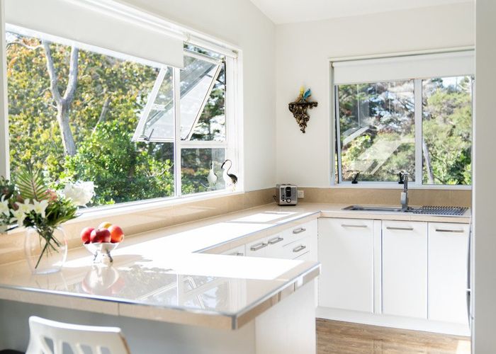  at 5 Fairmount Road, Titirangi, Waitakere City, Auckland