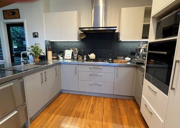  at 4 Roslyn Road, Bluff Hill, Napier