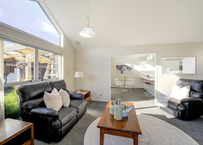  at 2/7 Glenys Place, Broomfield, Christchurch City, Canterbury