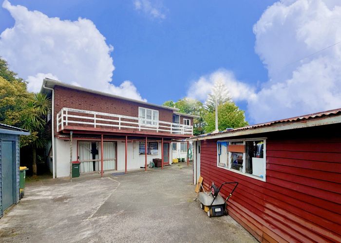  at 12 Rathgar Road, Henderson, Waitakere City, Auckland