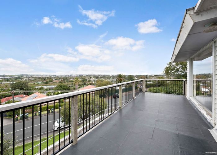  at 60 Hillside Road, Mount Wellington, Auckland