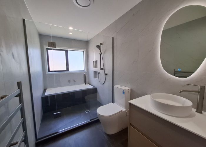  at 72B Ocean View Road, Northcote, North Shore City, Auckland