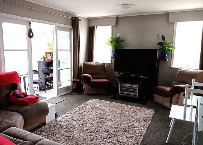  at 5 Prestige Place, Maoribank, Upper Hutt, Wellington