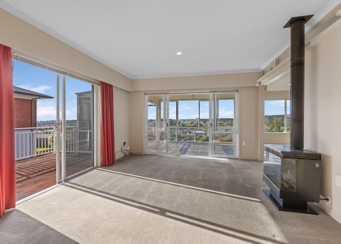  at 6 Hillcrest Street, Glen Avon, New Plymouth, Taranaki