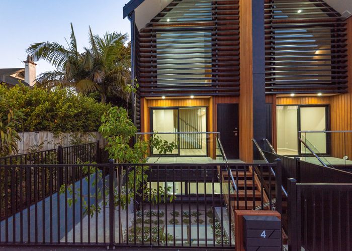  at 4/20 Fairview Road, Mount Eden, Auckland