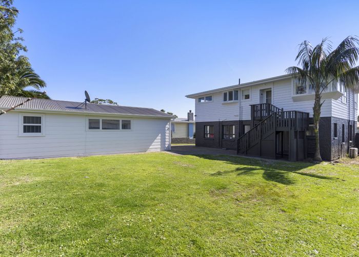  at 5 Brentford Place, Manurewa, Auckland