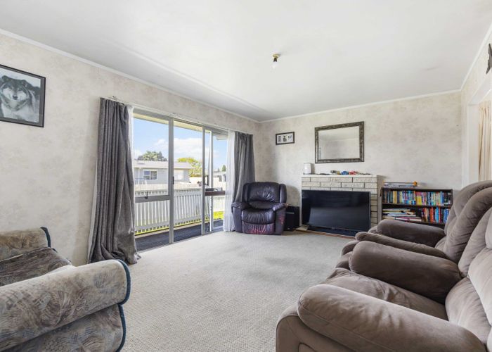  at 2 Bradley Place, Nawton, Hamilton