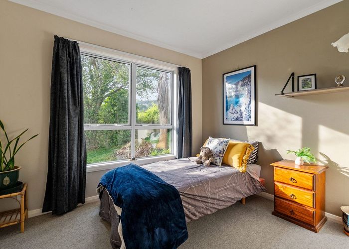  at 14 Kowhai Street, Tawa, Wellington, Wellington