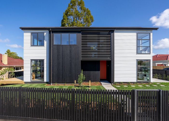  at 32 Swanson Road, Western Heights, Waitakere City, Auckland